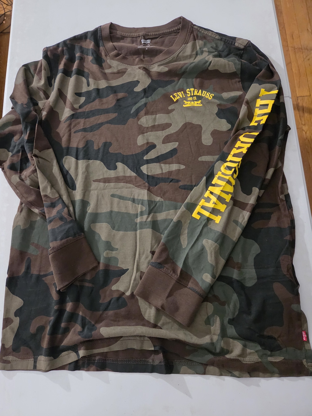 Levi's Camo Long Sleeve Tee with Yellow Sleeve Logo